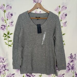 NEW Tommy Hilfiger Gray V Neck Sweater